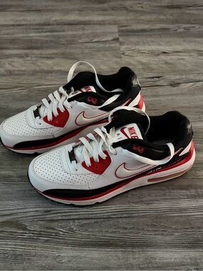 Nike Air Max wrights in White, Red & Black EUC